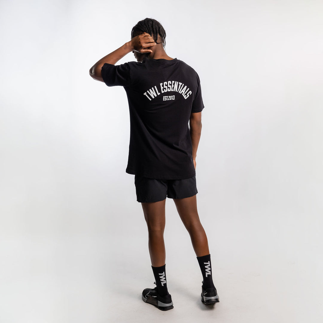 TWL - OVERSIZED T-SHIRT - ESSENTIALS - BLACK