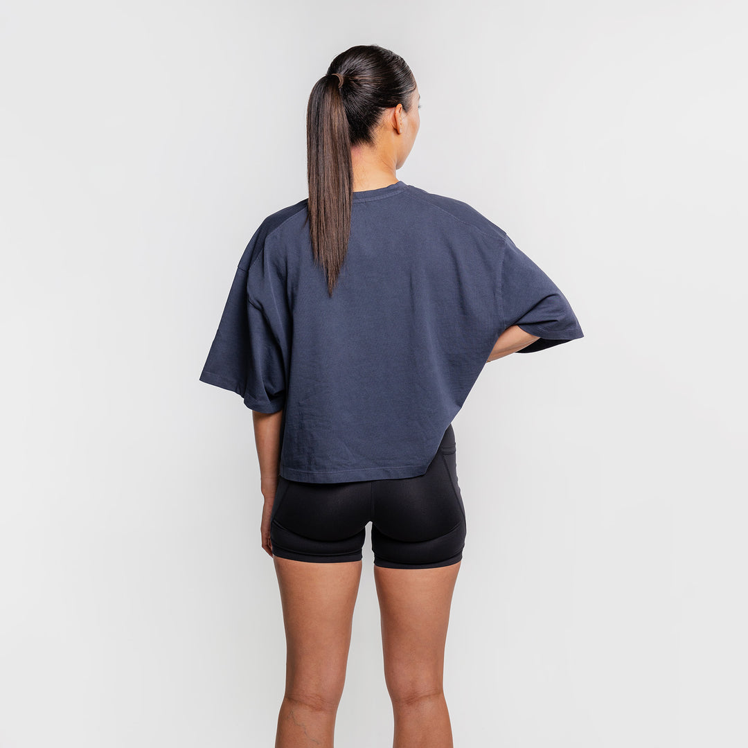 TWL - WOMEN'S LIFESTYLE OVERSIZED CROPPED T-SHIRT - VARSITY/WASHED MIDNIGHT NAVY