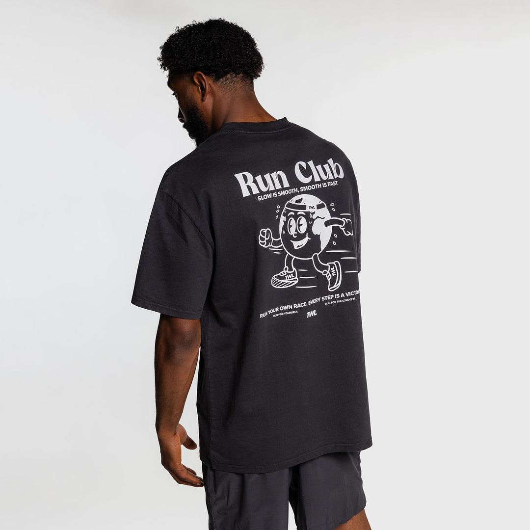 TWL - LIFESTYLE OVERSIZED T-SHIRT - RUN CLUB - FADED BLACK