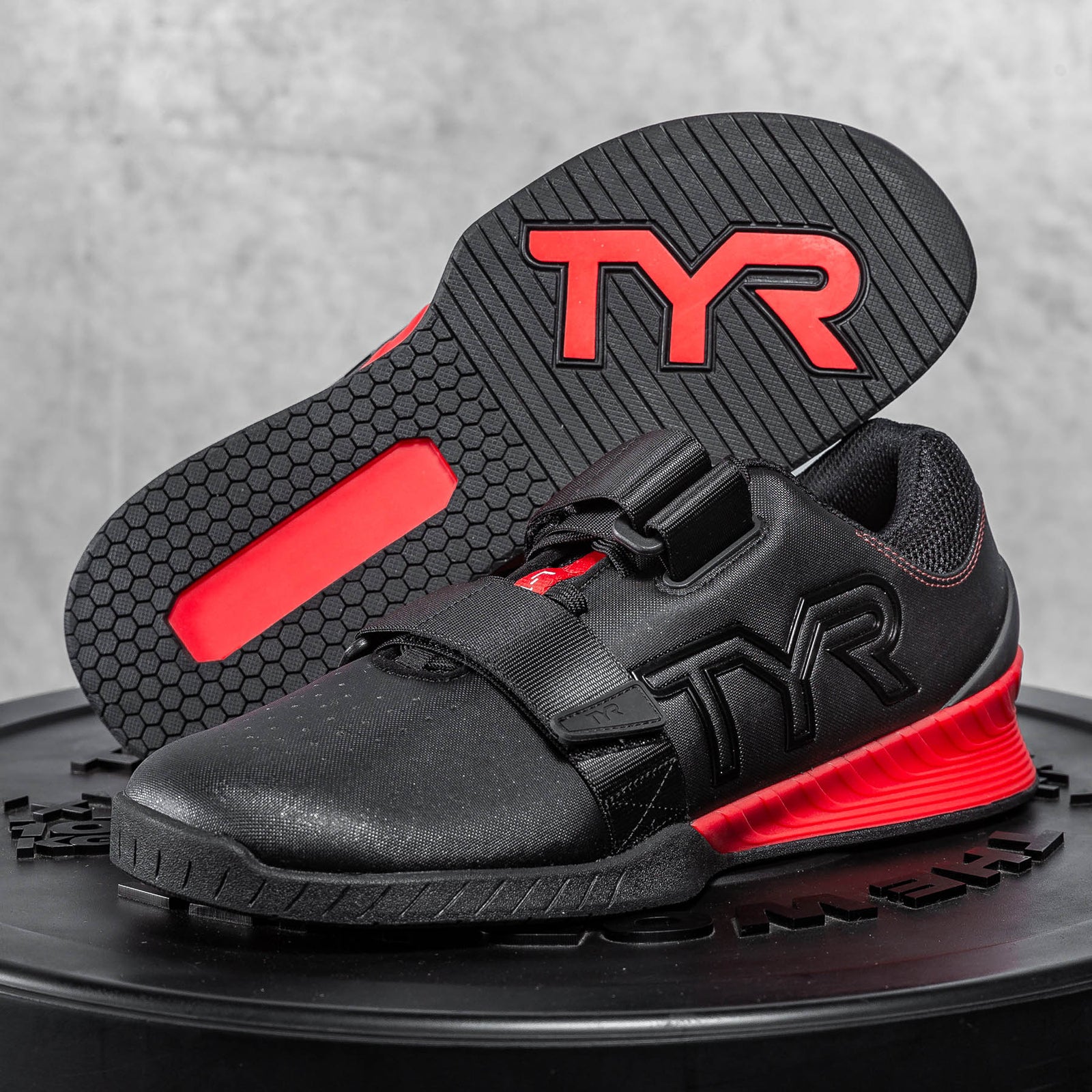 TYR - L-1 LIFTER - BLACK/RED –